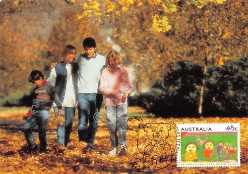 Cartolina Filatelica Australia Year of the family family outing 1994