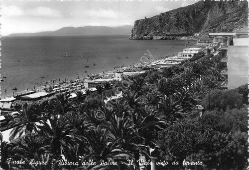 Cartolina Finale Ligure Il viale delle Palme visto da Levante …
