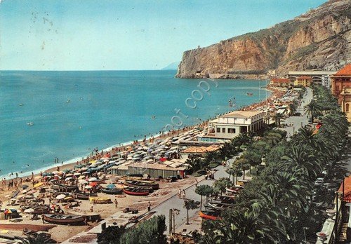 Cartolina Finale Ligure Passeggiata e spiaggia 1961 (Savona) | Immagine principale