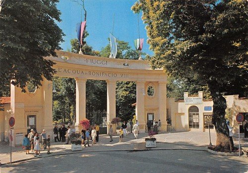 Cartolina Fiuggi Fonte Bonifacio VIII Ingresso Centrale 1977 (Frosinone)