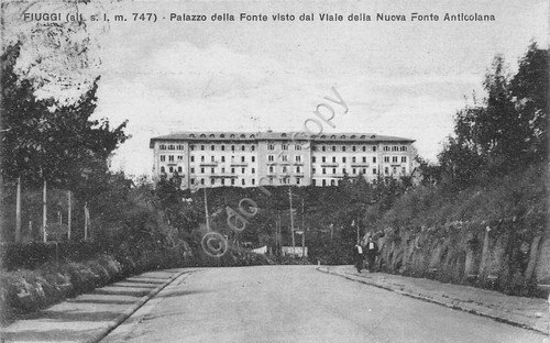 Cartolina Fiuggi Palazzo della Fonte dal Viale della Nuova Fonte …