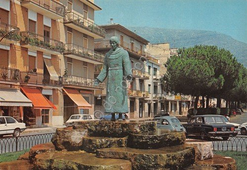 Cartolina Fondi Piazza De Gasperi Monumento case auto auto anni …