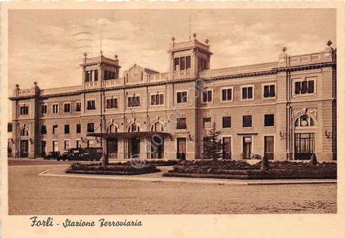 Cartolina Forlì - Stazione Ferroviaria - auto d'epoca - 1941 … | Immagine principale