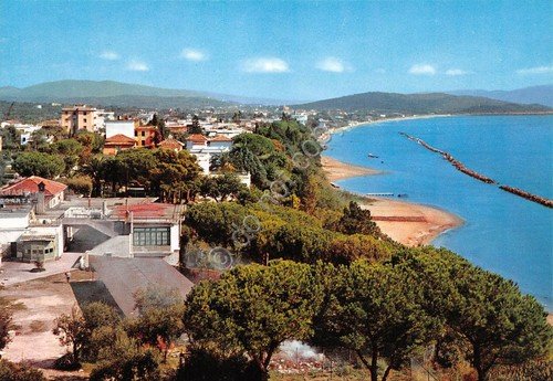 Cartolina Formia panorama case spiaggia edifici anni '80 | Immagine principale