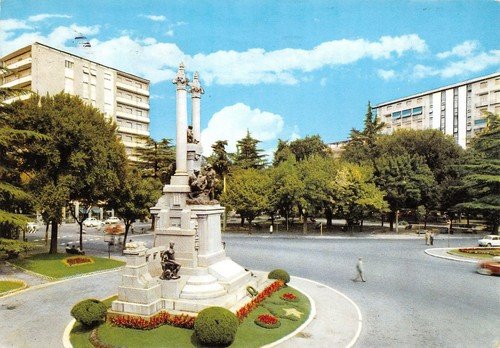 Cartolina Gallarate Piazza Risorgimento 1971 | Immagine principale