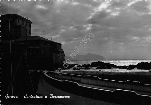 Cartolina Genova controluce a Boccadasse 1954 | Immagine principale