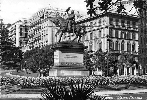 Cartolina Genova Piazza Corvetto 1961