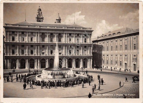 Cartolina Genova Piazza De Ferrari animata 1936