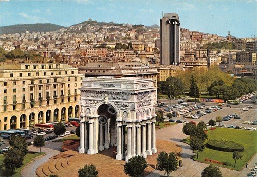 Cartolina Genova Piazza della Vittoria Monumento ai Caduti dall'alto