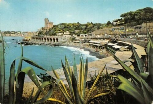 Cartolina Genova Quarto spiaggia anni '70 insegna Motta
