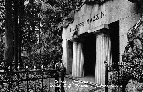 Cartolina Genova Staglieno Tomba di Mazzini 1976 | Immagine principale