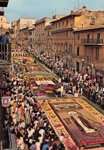 Cartolina Genzano di Roma infiorata 2 anni '70 | Immagine principale