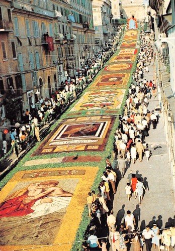 Cartolina Genzano di Roma Infiorata 5 anni '70