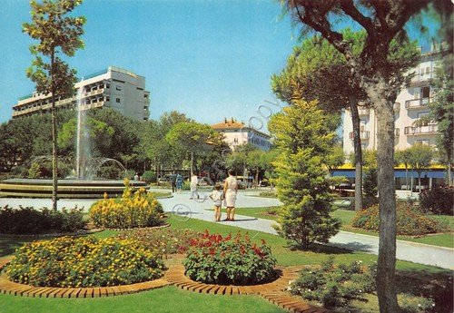 Cartolina Grado Giardini e fontana animata | Immagine principale