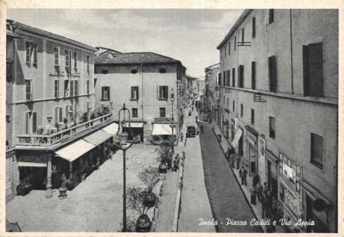 Cartolina Imola Piazza Caduti Via Appia dall'alto animata auto d'epoca …