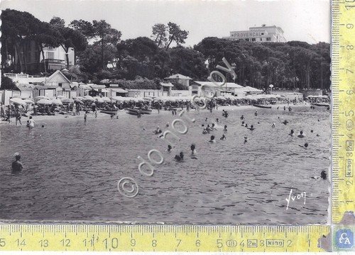 Cartolina Juan les Pins - la Plage et le Provencal | Immagine principale