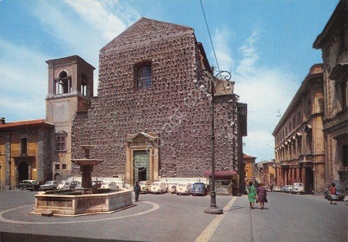Cartolina L'Aquila Chiesa dei Gesuiti animata auto | Immagine principale