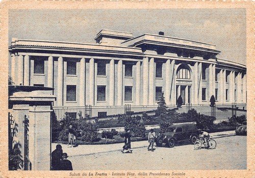 Cartolina La Fratta Istituto Nazionale Previdenza Sociale Animata auto d'epoca