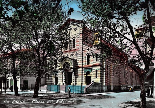 Cartolina La Spezia Chiesa dei Salesiani animata