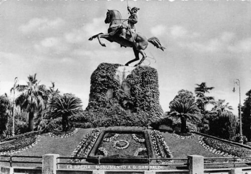 Cartolina La Spezia Monumento a Garibaldi 1949