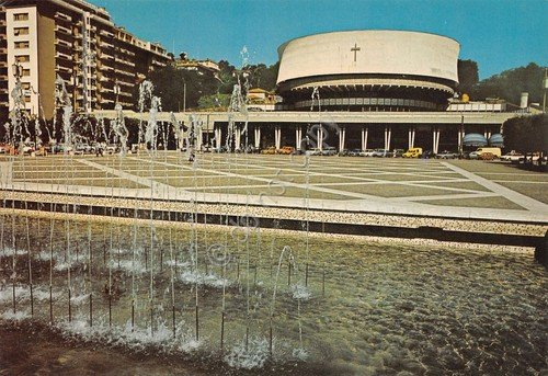 Cartolina La Spezia Piazza Europa Cattedrale fontana auto | Immagine principale