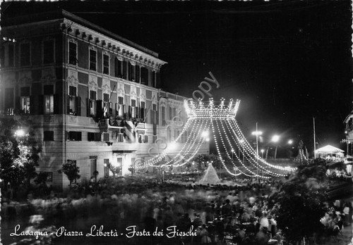 Cartolina Lavagna Piazza Libertà Festa dei Fieschi notturno 1955 | Immagine principale