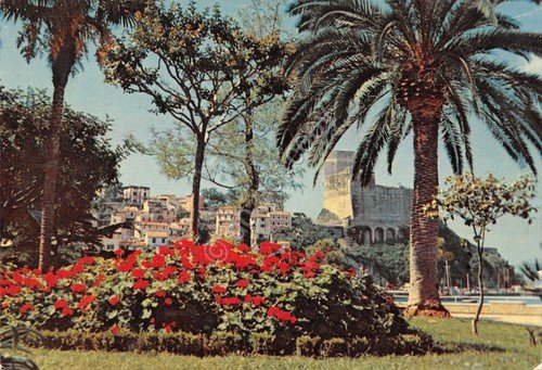 Cartolina Lerici Golfo La Spezia vista parziale giardini e mare | Immagine principale