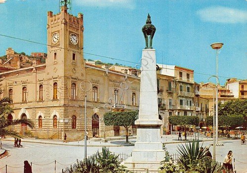Cartolina Licata Piazza Progresso 1976 (Agrigento) | Immagine principale