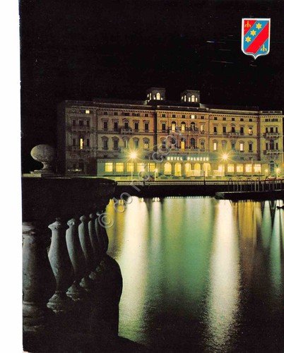 Cartolina Livorno Hotel Palazzo notturno stemma anni '80