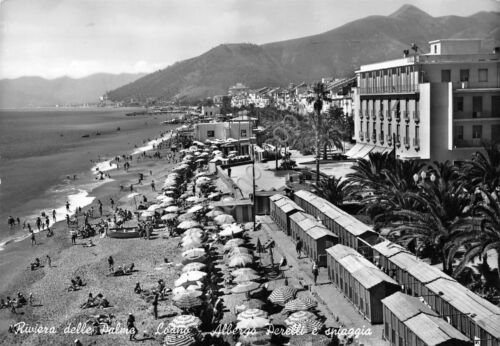 Cartolina Loano Albergo Perelli e spiaggia