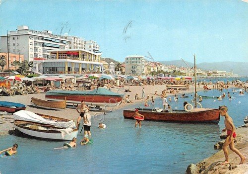 Cartolina Loano Spiaggia animata barche 1962 | Immagine principale