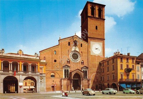 Cartolina Lodi Duomo Ottico auto d'epoca