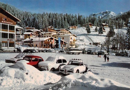 Cartolina Madonna di Campiglio Hotel Ariston Serafini auto anni '80 | Immagine principale