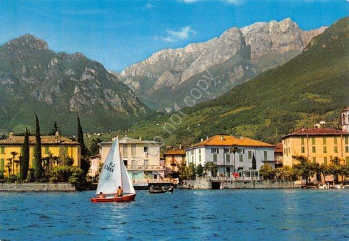 Cartolina Mandello del Lario Panorama dal lago barca a vela …