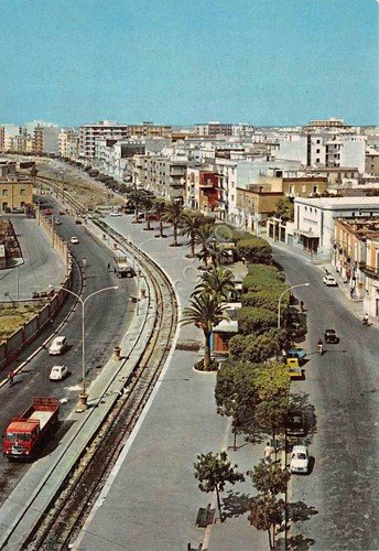 Cartolina Manfredonia Viale Sipontino strada auto case anni '70