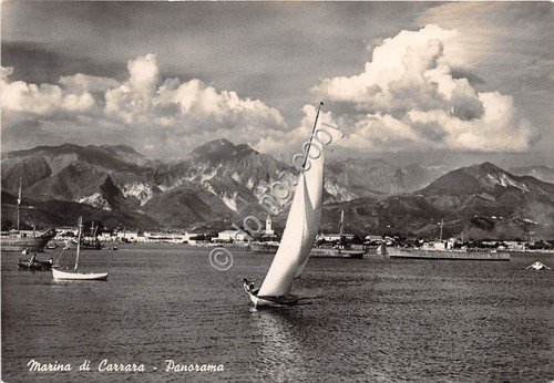Cartolina Marina di Carrara panorama barche 1949 | Immagine principale