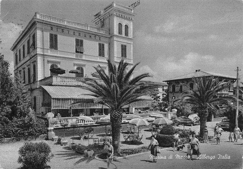 Cartolina Marina di Massa Albergo Italia 1958 animata