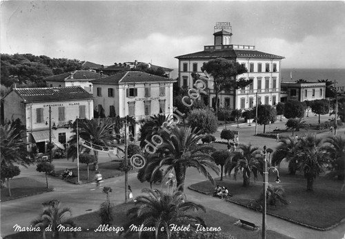 Cartolina Marina di Massa Albergo Milano Hotel Tirreno 1957