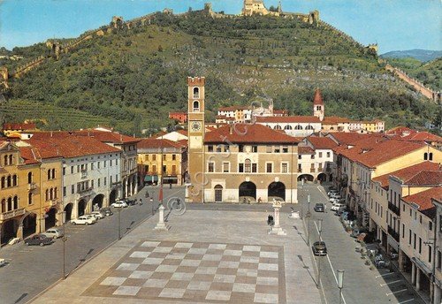 Cartolina Marostica Piazza e castello Scacchiera auto d'epoca | Immagine principale