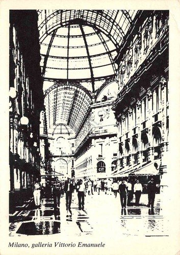 Cartolina Milano Galleria Vittorio Emanuele serie Milano 71 | Immagine principale