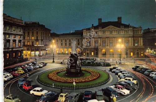 Cartolina Milano notturno Piazza della Scala auto monumento 1973 | Immagine principale