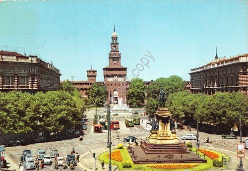 Cartolina Milano Piazza Cairoli auto d'epoca tram 1959