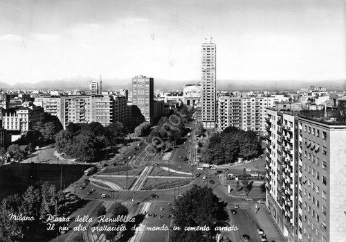 Cartolina Milano Piazza della Repubblica dall'alto con Grattacielo anni '50