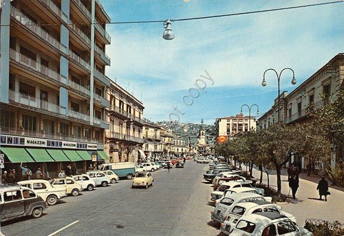Cartolina Modica Corso Umberto I Magazzini distributore Shell | Immagine Gallery 1