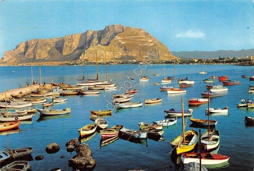 Cartolina Mondello panorama con barche e promontorio 1970 | Immagine principale