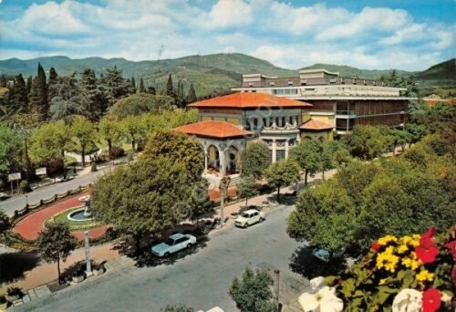 Cartolina Montecatini Terme Viale Verdi Stabilimento Excelsior 1977