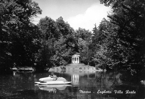 Cartolina Monza Laghetto Villa Reale animata