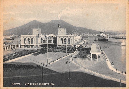 Cartolina Napoli Stazione Marittima Nave imbarco ingiallita | Immagine principale