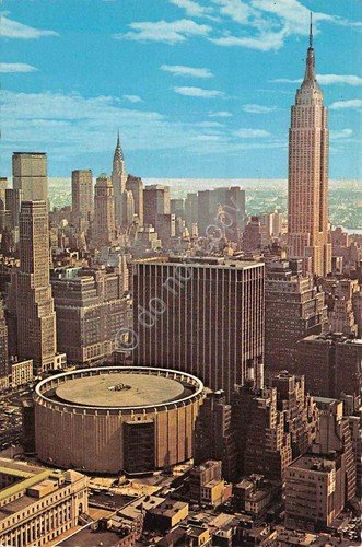 Cartolina New York Skyline Madison Square Garden Pan American Chrysler