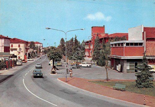 Cartolina Nonantola Via Vittorio Veneto | Immagine principale